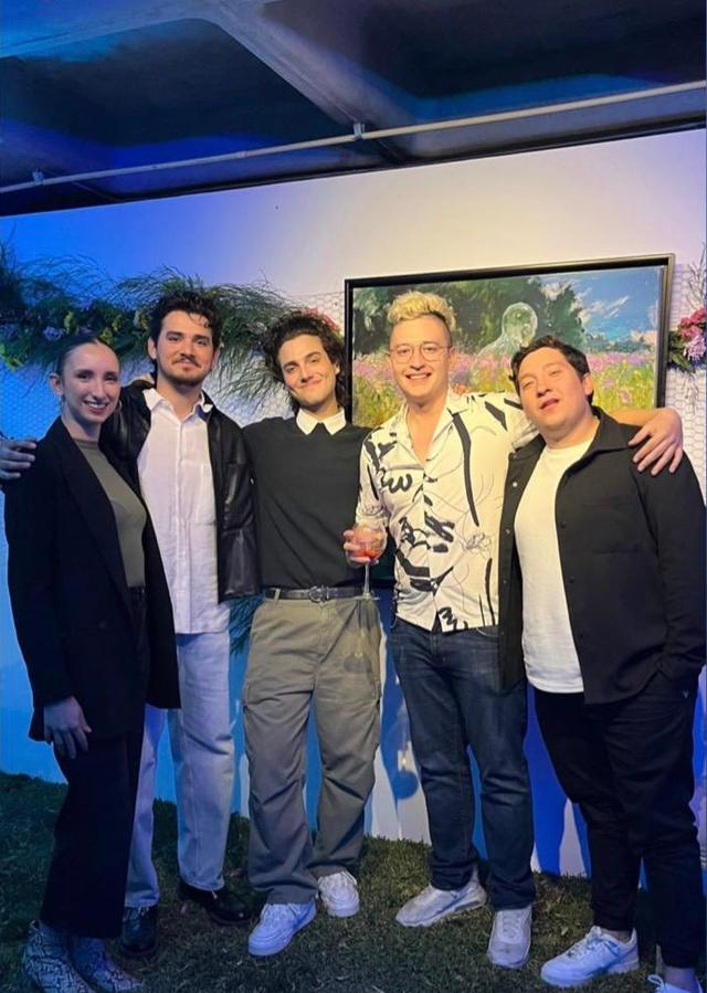 Na'vi con artistas y colegas